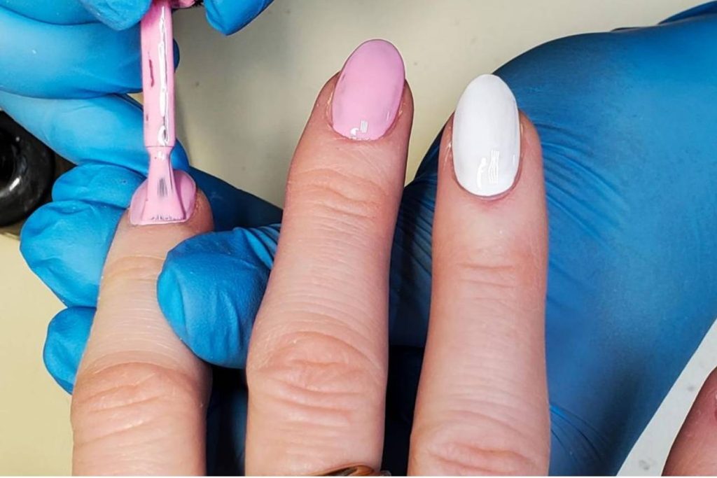 applying gel color